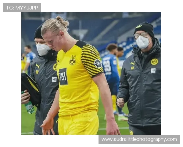 多特蒙德中场节奏失稳问题持续，对近期比赛表现形成制约