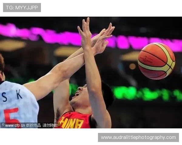 一次犯规后可以立即换人吗？深度解析篮球换人规则时机与限制